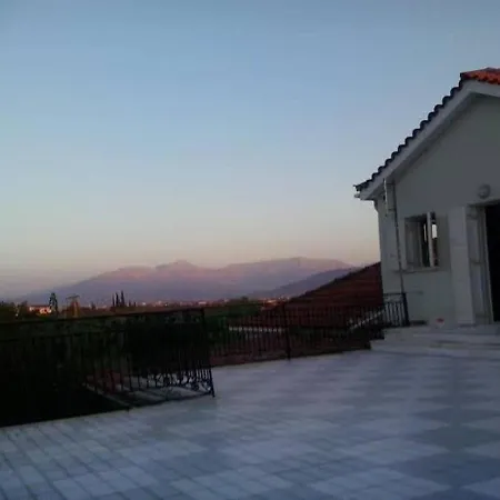 House * Alissos